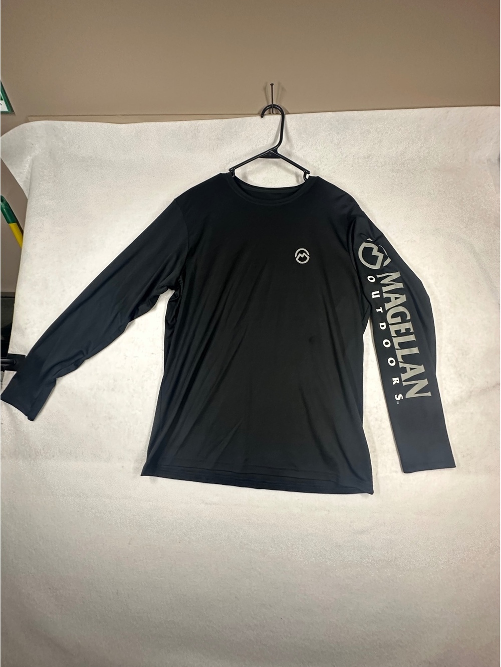 Magellan Outdoors Men's Medium Black Long Sleeve Fish Gear Shirt